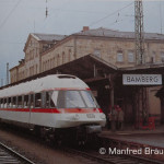 Sonderfahrt für Eisenbahnfreunde mit einem Triebwagen der Baureihe 403.